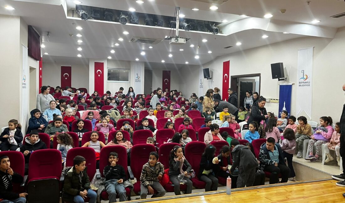 Dayanışma Noktaları, yarıyıl tatilinde çocukları sinema ve tiyatroyla buluşturdu. 
