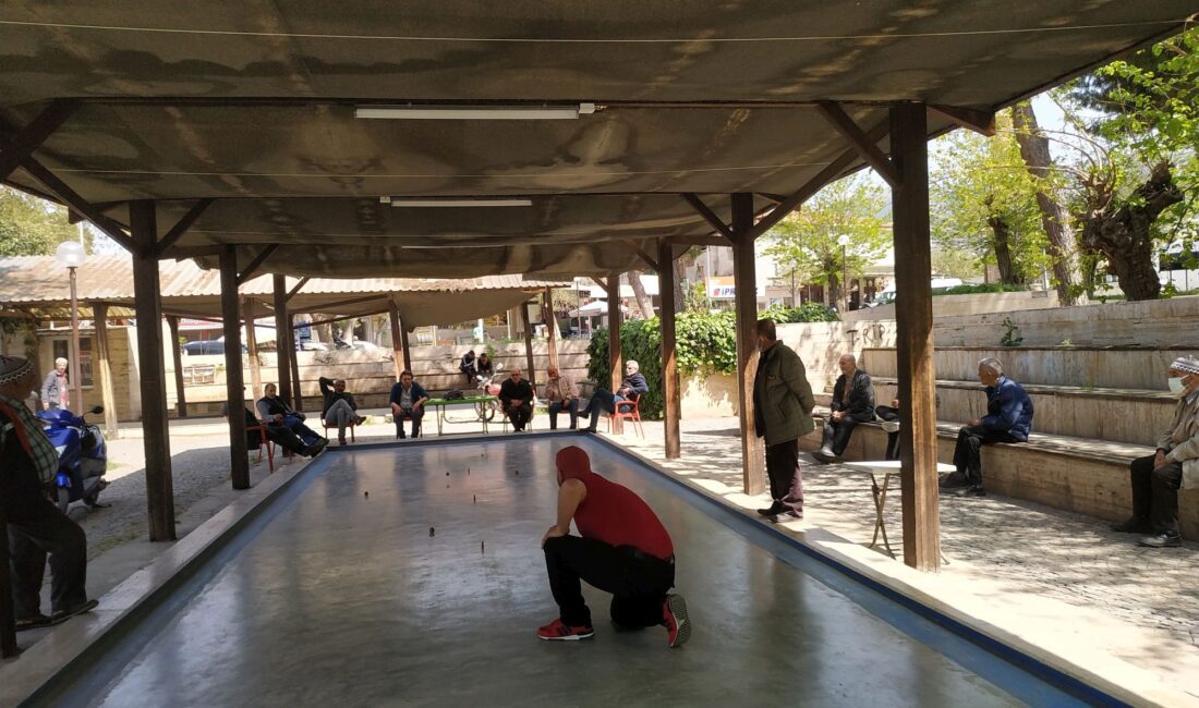 Ergin Tatar Karambol Oyunu mutlaka yaşatılmalı ve gelecek nesillere aktarılmalıdır Engin Tatar Karambol oyunu Osmanlı İmparatorluğu’na sığınan İspanyol Yahudileriyle birlikte