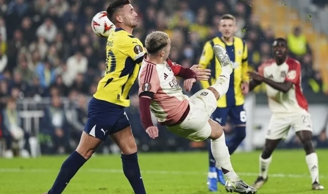 Fenerbahçe, Lyon ile evinde puanları paylaştı. UEFA Avrupa Ligi'nin 7. haftasında Fenerbahçe Kadıköy de Lyon