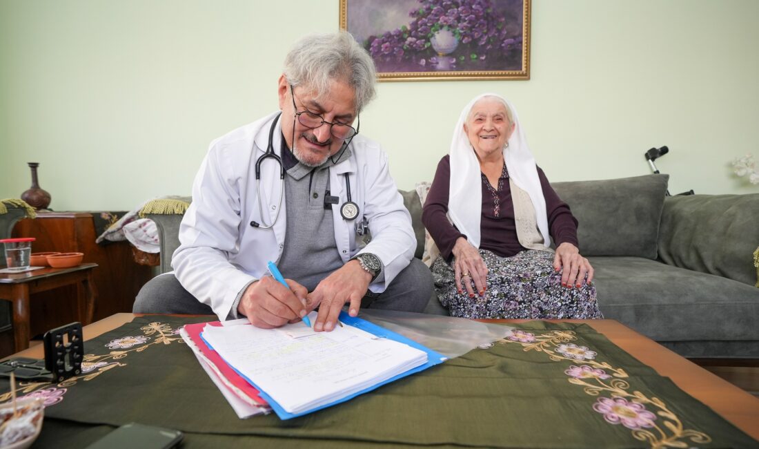 Gaziemir Belediyesi, yurttaşların bedensel, ruhsal ve sosyal açıdan daha güçlü olması için sosyal