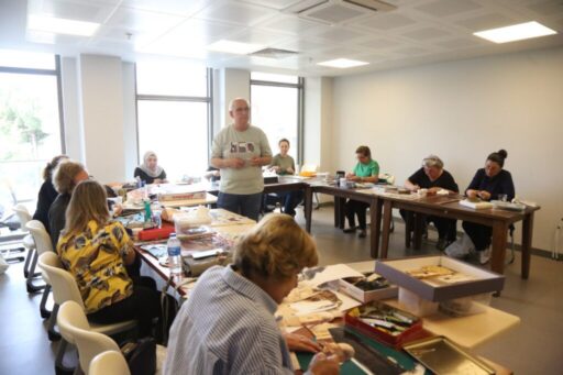 Prof. Dr. İsmail Aka Kütüphanesi ve Sosyal Etkinlik Merkezi, öğrencilerin