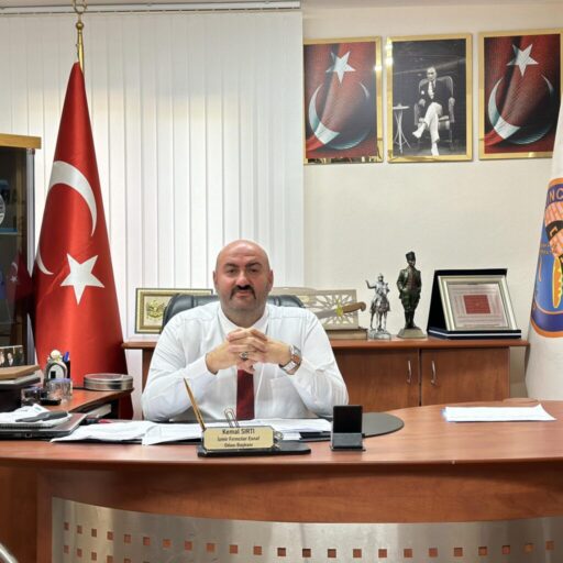 İzmir’de yarından itibaren 200 gram ekmek 12.50 liradan satılacak.