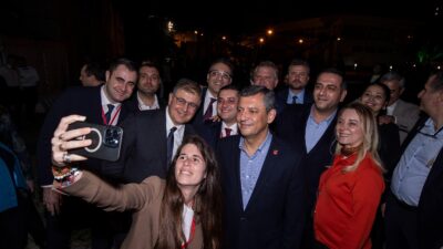 İzmir’de iktidar için yükselen bir kenetlenme ivmesinin ortaya çıktığını söyleyen
