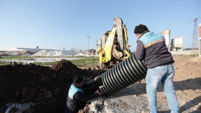 Hürriyet Mahallesi’nde yeni sanayi sitesinde yer alan iş yerlerinin alt