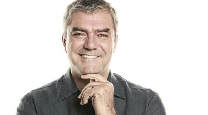 Gazeteci Yılmaz Özdil, geçirdiği kalp krizi nedeniyle hastaneye kaldırılarak yoğun bakıma alındı.