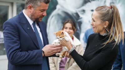 Buca Belediye Başkanı Mimar Görkem Duman, yoğun bakım ve sevgi