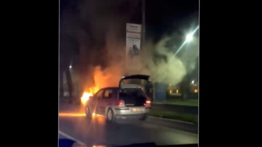 Altınyol’da Adana Kahveci Köprüsü’nde bir araç, henüz belirlenemeyen bir sebeple