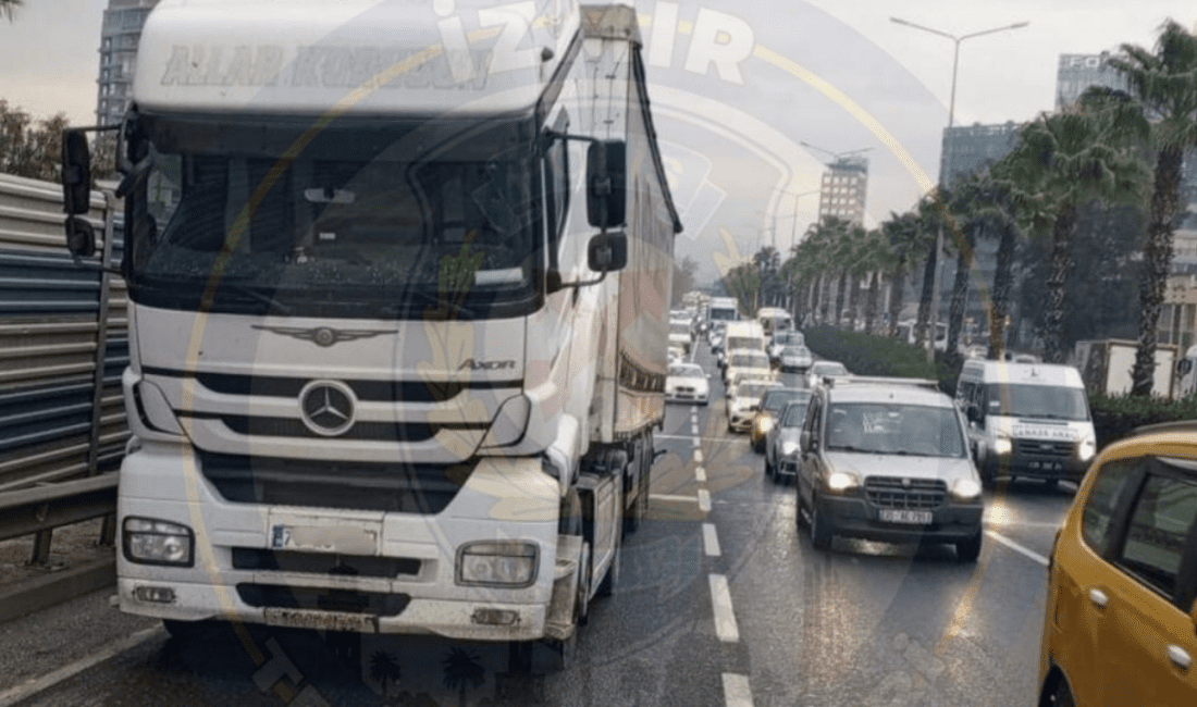 İzmir Ankara Caddesi üzerinde, Merkez istikametine doğru Egemak Köprü çıkışında