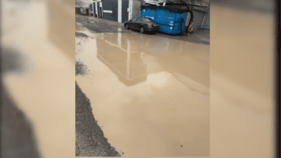 Buca ilçesinde altyapı sorunları nedeniyle vatandaşlar ve esnaflar mağduriyet yaşamaya