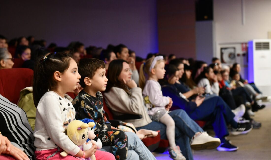 Çiğli Belediyesi, sömestr tatilinde çocuklara keyifli anlar yaşatmaya devam ediyor.