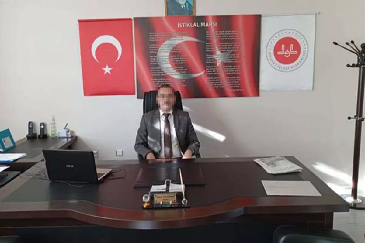 Eskişehir'in Seyitgazi ilçesinde görevli ilçe müftüsü İshak Y., imam hatip ortaokulunda din