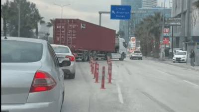 İzmir’in Bornova ilçesinde, Ankara Asfaltı üzerinde Karşıyaka yönüne gidiş alanında