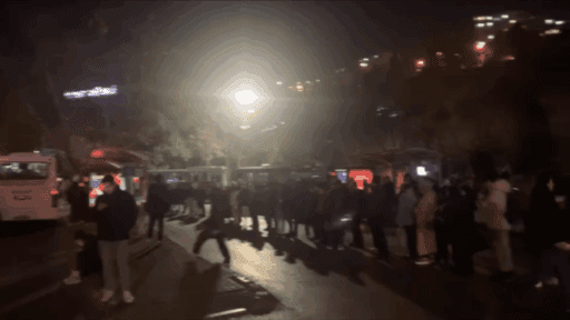 İzmir’de toplu ulaşım araçlarında yaşanan sıkıntılar, vatandaşların günlük yaşamını olumsuz