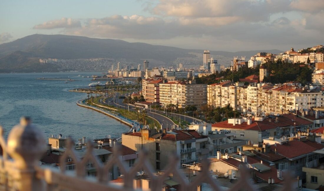 İzmir’de bugün, şehirdeki önemli gelişmeler öne çıkıyor