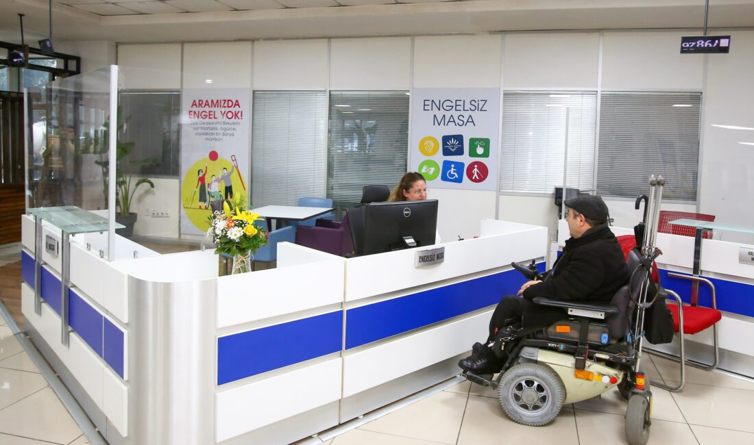 Belediye, “Engelsiz Masa” hizmetini, engelli danışma merkezinin ardından belediye ana