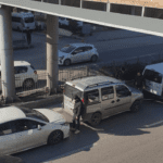 İzmir’in Karşıyaka ilçesi Serinkuyu Mevkii Anadolu Caddesi üzerinde zincirleme trafik