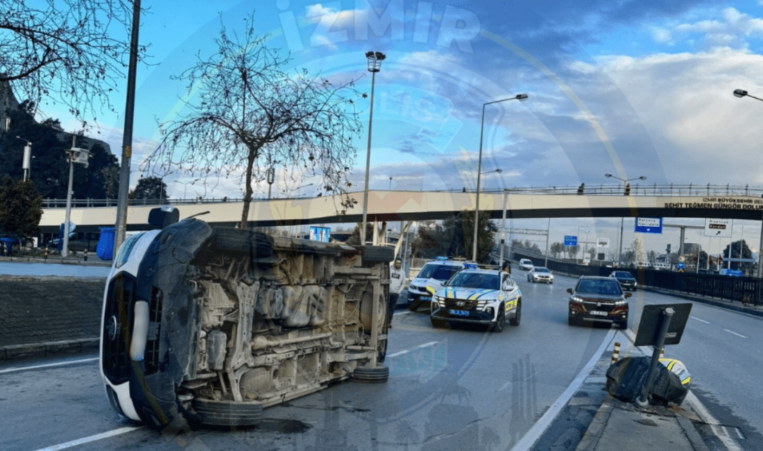 Halil Rıfat Paşa Caddesi’nde meydana gelen trafik kazasında bir araç