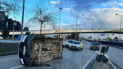 Halil Rıfat Paşa Caddesi’nde meydana gelen trafik kazasında bir araç