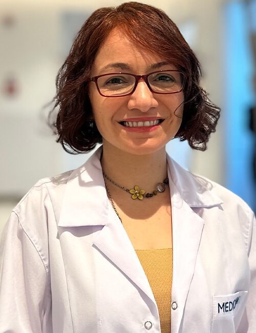 CİLT SAĞLIĞINDA SOSYAL MEDYA TEHLİKESİ Sosyal medya da çeşitli paylaşımlardan etkilenerek alınan ürünlerin alerjiden,