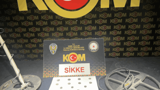 Roma, Helenistik ve Bizans dönemlerine ait olduğu düşünülen 13 sikke