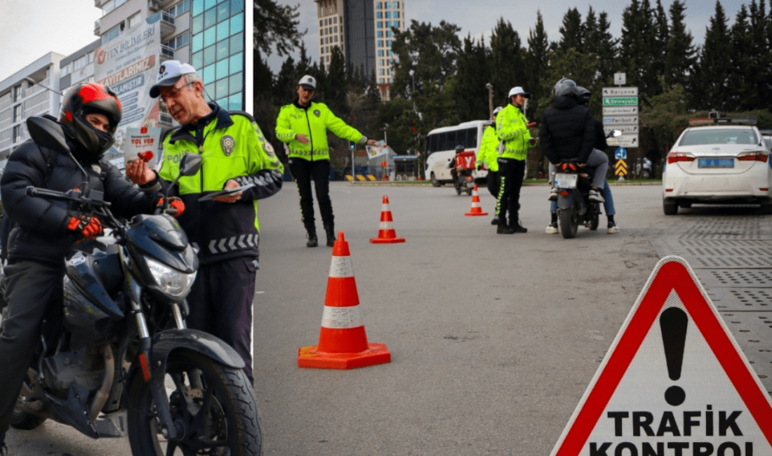 İzmir Trafik Denetleme Şube Müdürlüğü ekipleri, sürücülere trafik güvenliği konusunda