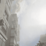 İzmir’in Karşıyaka ilçesi Bostanlı Mahallesi’nde bir binanın üst katında yangın