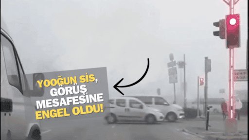 İzmir’de sabah saatlerinde etkili olan yoğun sis, trafikte sürücülere zor