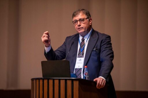 İzmir Büyükşehir Belediye Başkanı Dr. Cemil Tugay, Bayraklı ve Bornova'da