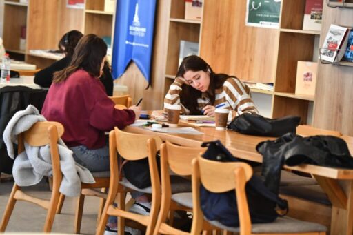 İzmir Büyükşehir Belediyesi tarafından kurulan ve derinleşen ekonomik krizden etkilenen