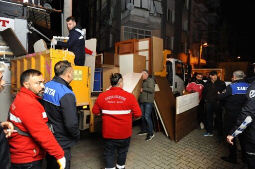 Kent düzenini korumak amacıyla denetim faaliyetlerini yoğunlaştıran Karşıyaka Belediyesi, işgal