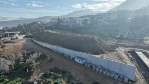 Buca ile Bornova’yı birbirine bağlayarak kent trafiğine nefes aldıracak Onat