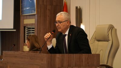Kemalpaşa Belediyesi’nin şubat ayı olağan meclis toplantısı, Belediye Başkanı Mehmet