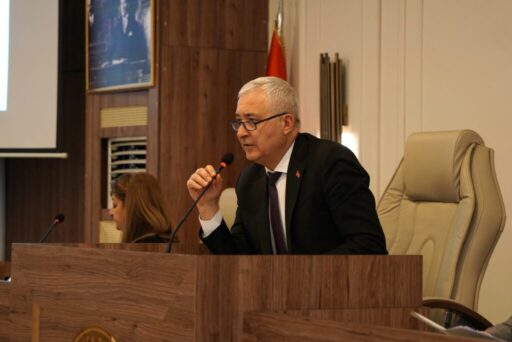 Kemalpaşa Belediyesi’nin şubat ayı olağan meclis toplantısı, Belediye Başkanı Mehmet