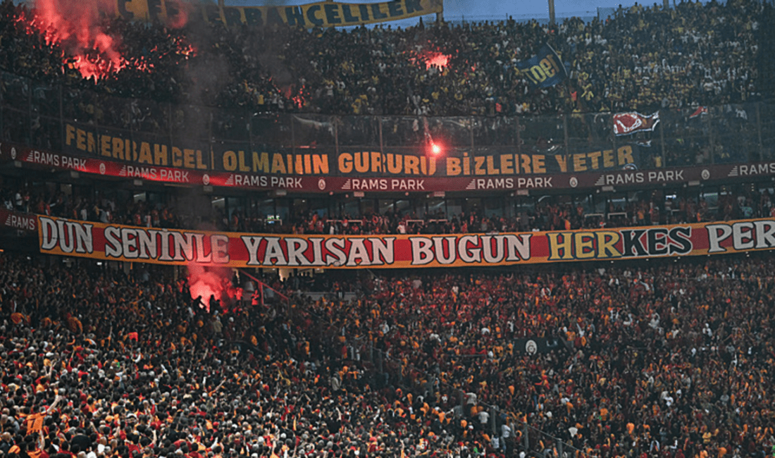 Galatasaray ile Fenerbahçe arasında oynanan derbi, taraftarlar arasındaki gerilim nedeniyle