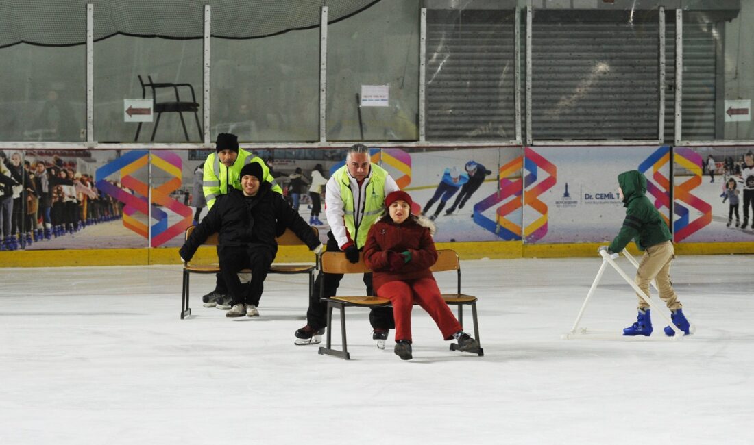 Karşıyaka Belediyesi, Kısa Süreli Engelli Dinlenme Merkezi üyelerinin buz pateni