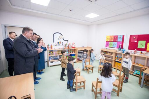 İzmir Büyükşehir Belediyesi, kentin birçok bölgesinde faaliyet gösteren Yuvamız İzmir