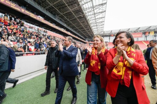 İzmir Büyükşehir Belediye Başkanı Dr. Cemil Tugay, İzmir'in en köklü