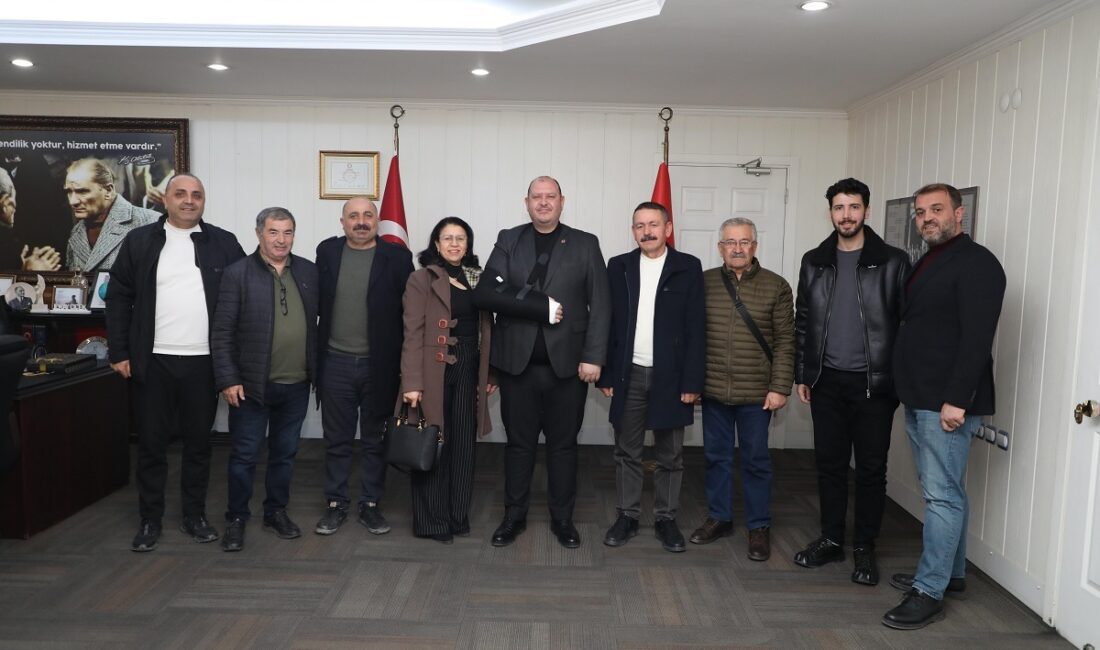 Menderes Alevi Kültür Derneği Menderes Belediye Başkanı İlkay Çiçek’i ziyaret