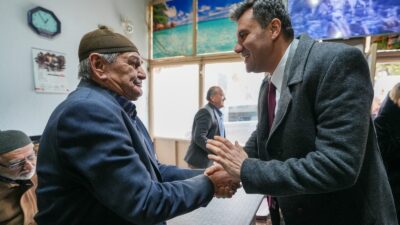 Manisa Büyükşehir Belediye Başkanı Mimar Ferdi Zeyrek, Sevgililer Günü dolayısıyla