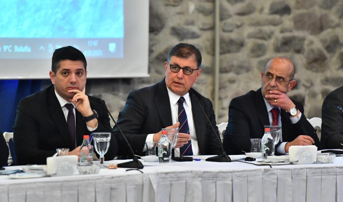 Başkan Tugay: Yapı stoku problemini halledeceğiz Cemil Tugay, “İzmir'in yapı stoku problemini halletmesi lazım.