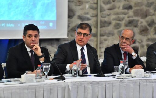 Cemil Tugay, “İzmir'in yapı stoku problemini halletmesi lazım. 