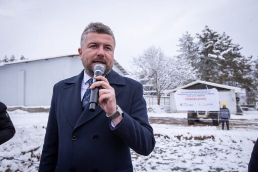 Kahramanmaraş merkezli depremlerden etkilenen Malatya’nın Doğanşehir ilçesiyle dayanışmasını sürdüren Buca