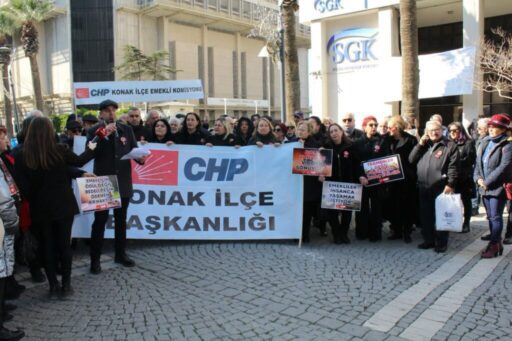 CHP Konak ilçe başkanlığı yaptığı Basın açıklamasında ülke de yaşanan