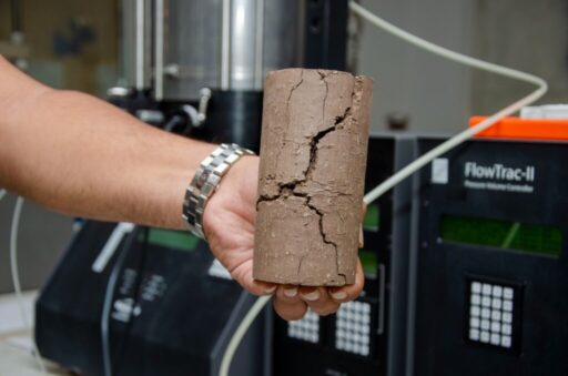 İzmir Büyükşehir Belediyesi kenti olası depremlere karşı dirençli hale getirmek