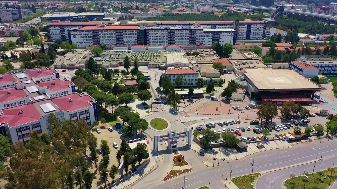 Ege &Uuml;niversitesi Hastanesi