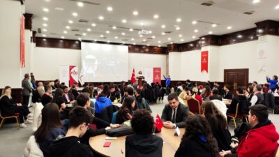 “RoboKod İzmir Bilişim ve Kodlama Projesi” kapsamında, Gençtek toplantısı öğretmenler