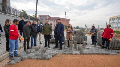 Yol yenileme, bakım ve onarım çalışmalarını aralıksız sürdüren Gaziemir Belediyesi,