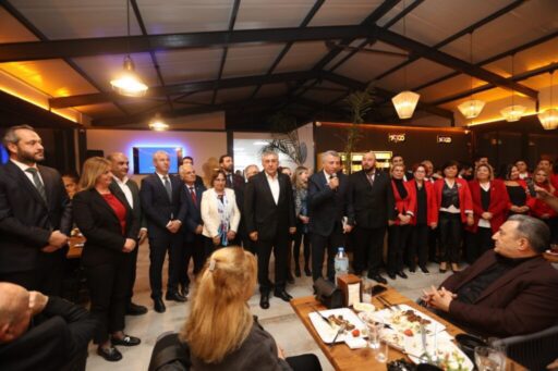 Güzelbahçe siyaseti özel bir dostluk yemeğinde bir araya geldi.