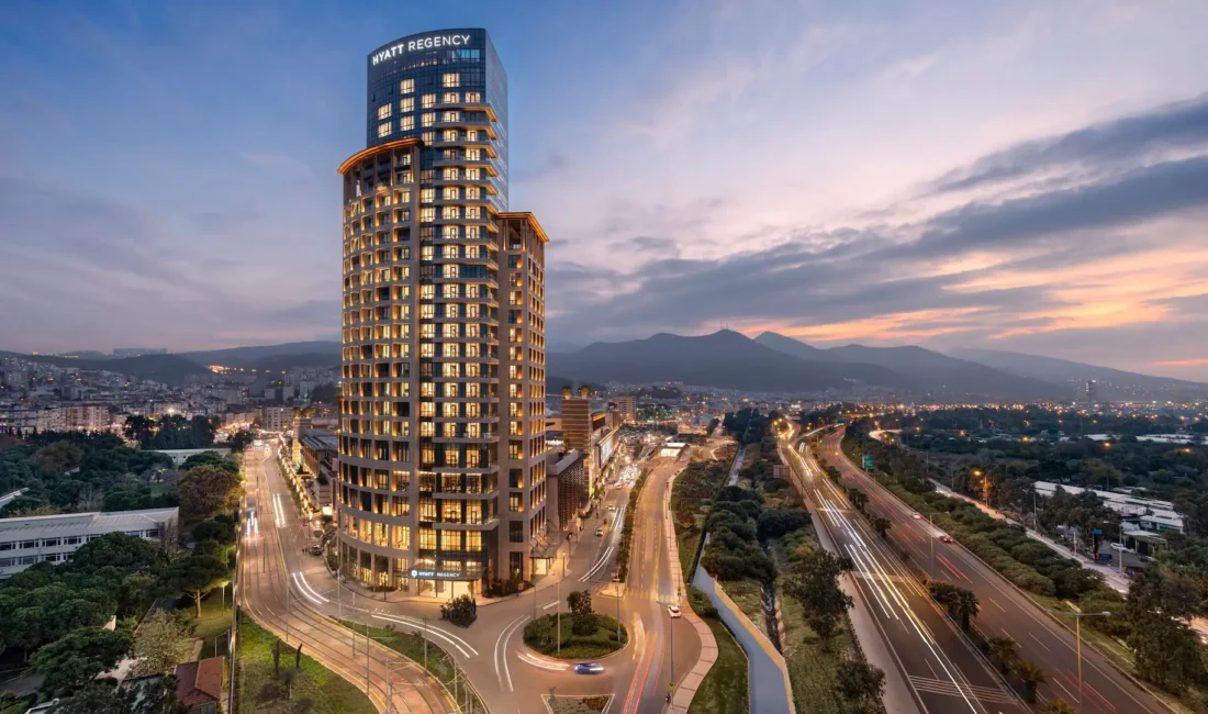 Hyatt Regency otele yakışmadı, Basın mensuplarına büyük saygısızlık İzmir Büyükşehir Belediye Başkanı Dr. Cemil Tugay'ın davetlisi olarak gidilen