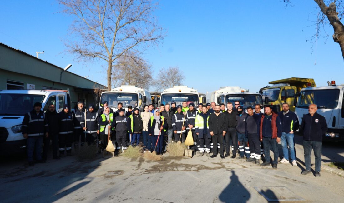 Efes Selçuk Belediyesi, İzmir Büyükşehir Belediyesi desteğiyle kentte detaylı temizlik